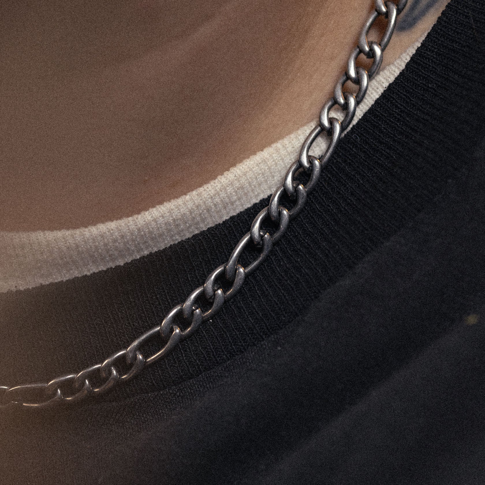Figaro Chain x 6.2mm x Antiqued - Image 5