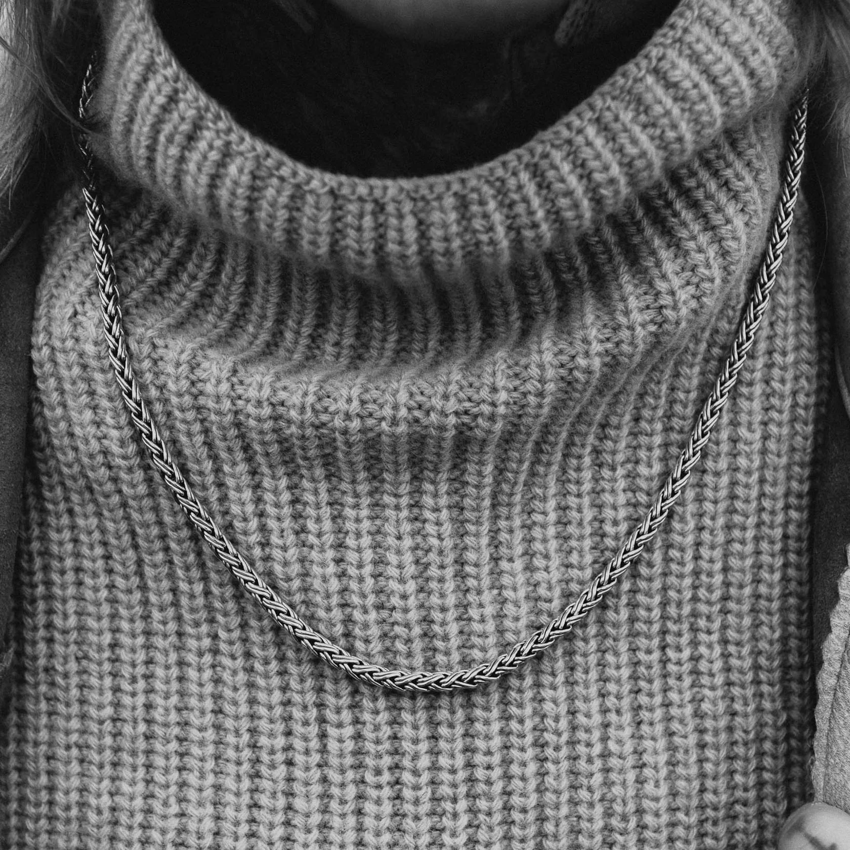 Scorpion x Woven Chain - Image 5