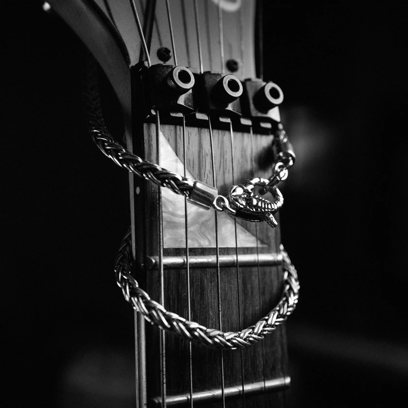 Scorpion x Woven Chain - Image 7